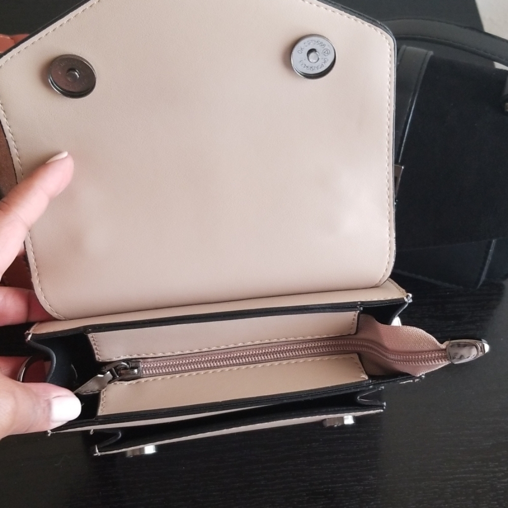 Mini Handle Bags - Picture 8 of 8